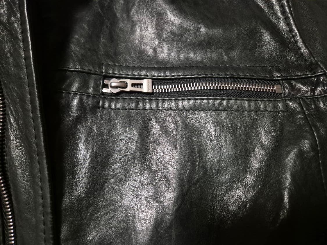 Hugo Boss 블랙 램 가죽 하이넥 바이커 자켓 상품이미지4