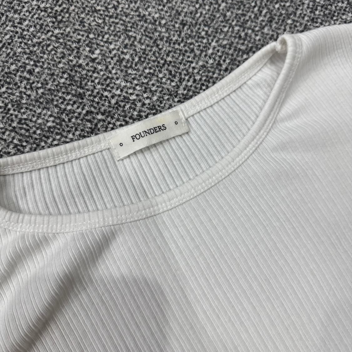 FOUNDERS 흰색 골지 티셔츠 상품이미지3