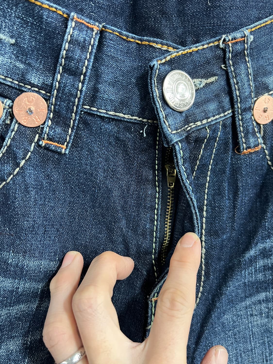 True Religion 트루릴리젼 빌리 슈퍼 T 부츠컷 나팔 데님 팬츠 상품이미지4