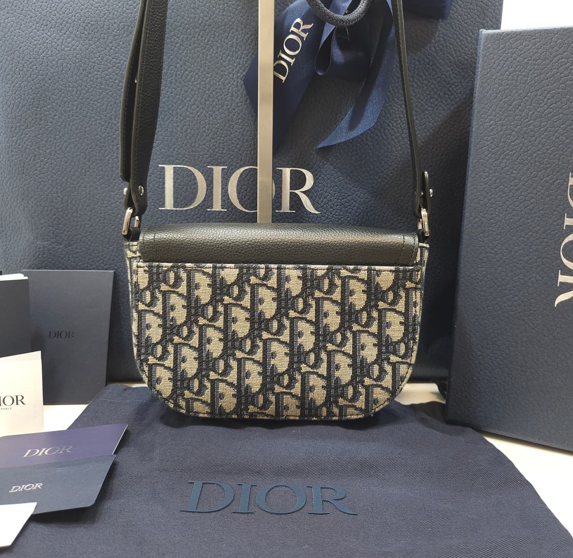 디올 오블리크 미니 새들 플랩 메신저백 상품이미지2