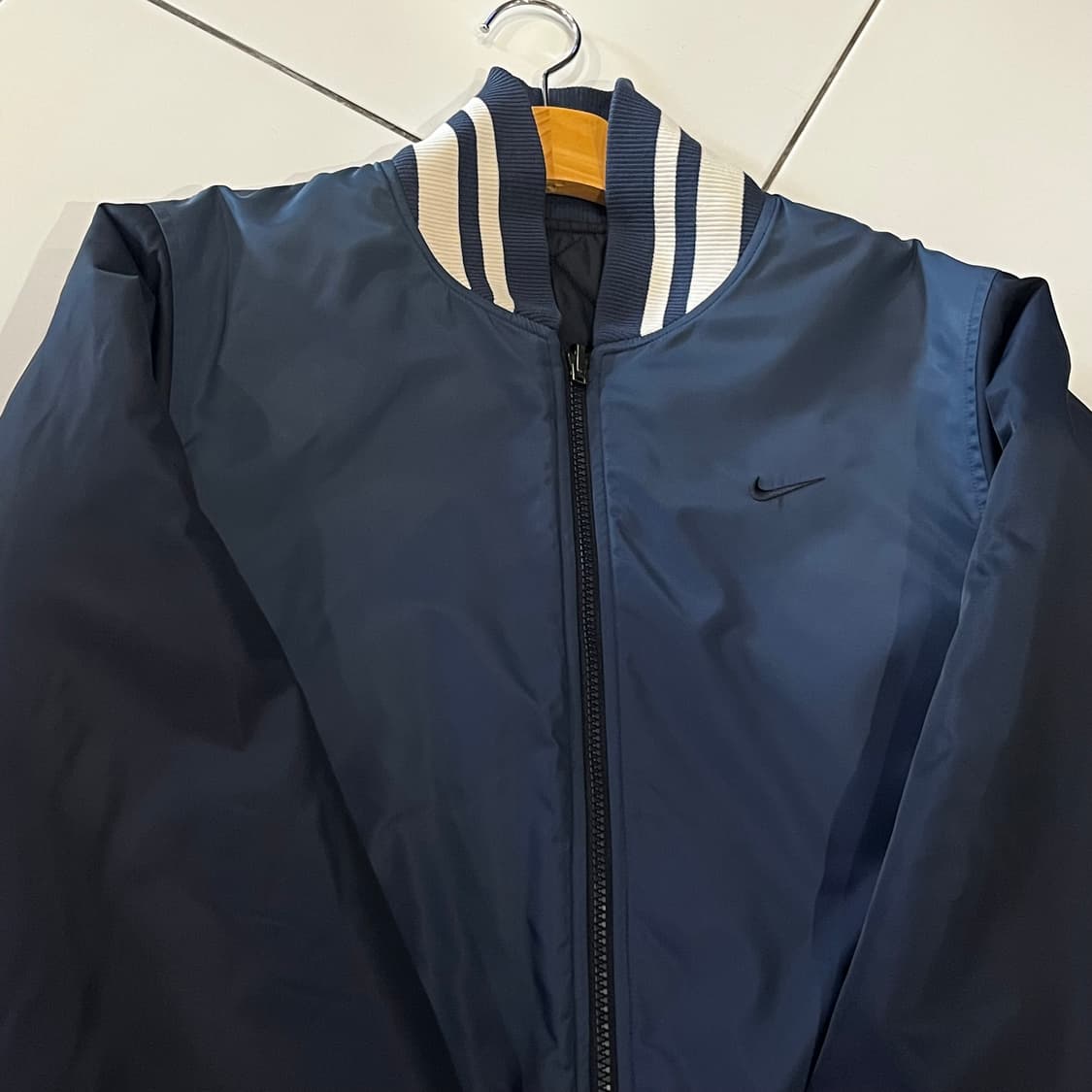 나이키 다크네이비 양면 누빔 바시티 퀼팅자켓  상품이미지2