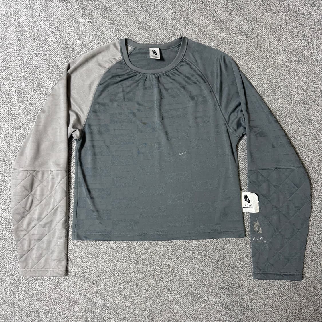 [정가 30만원] 나이키 x 어콜드월 롱슬리브 상품이미지1