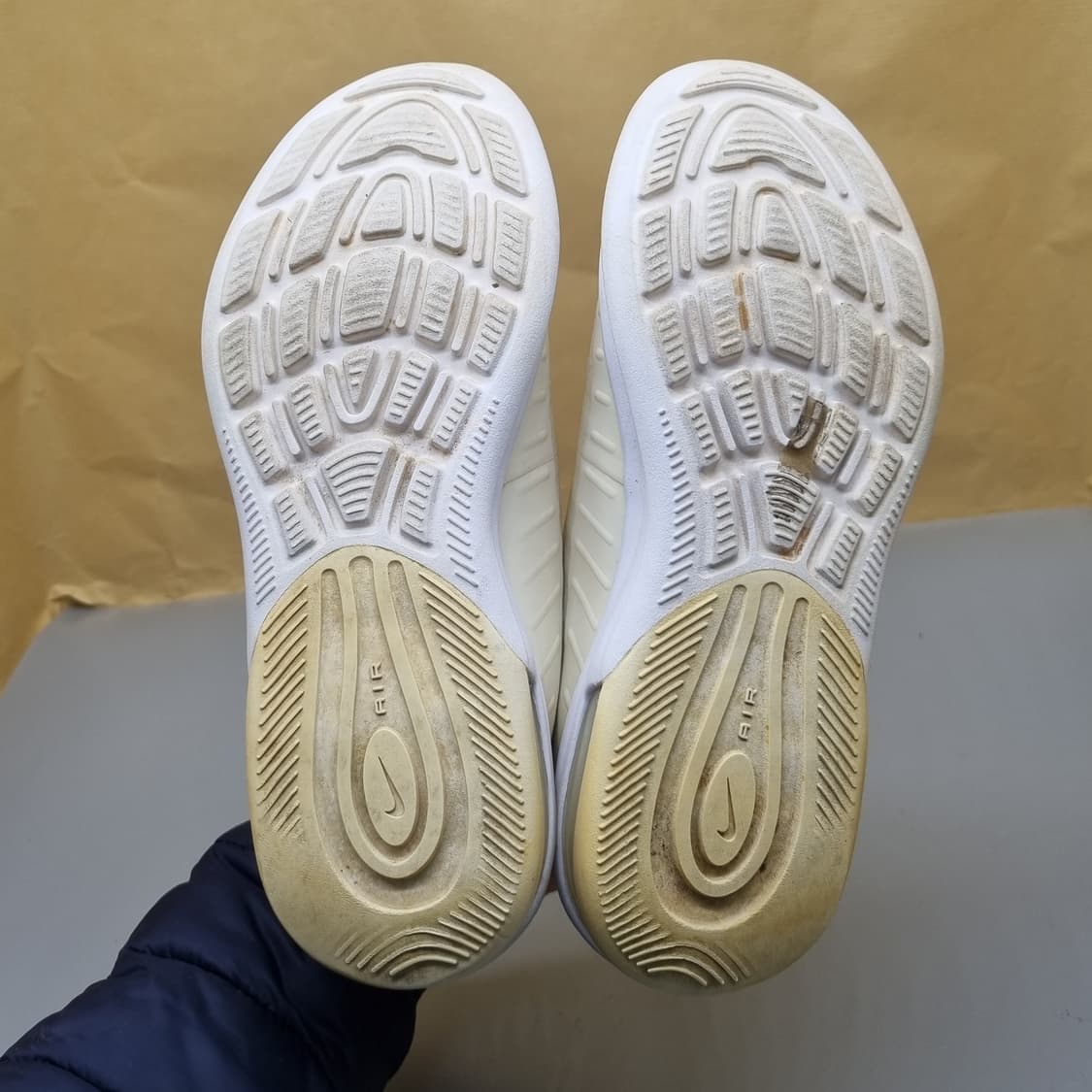 나이키 에어맥스 엑시스 여성운동화235 상품이미지3