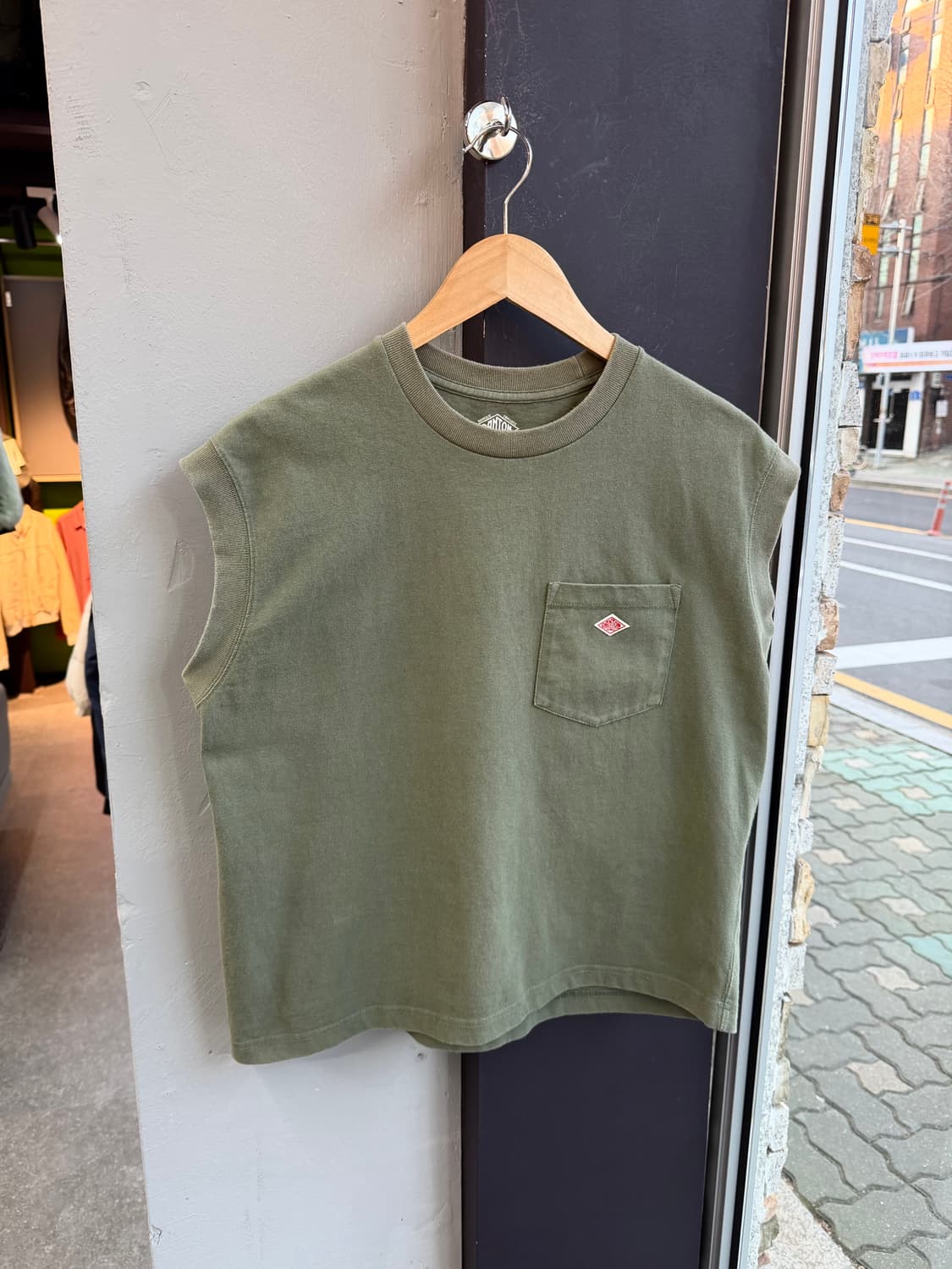 단톤 미니로고 슬리브리스 민소매 상품이미지2