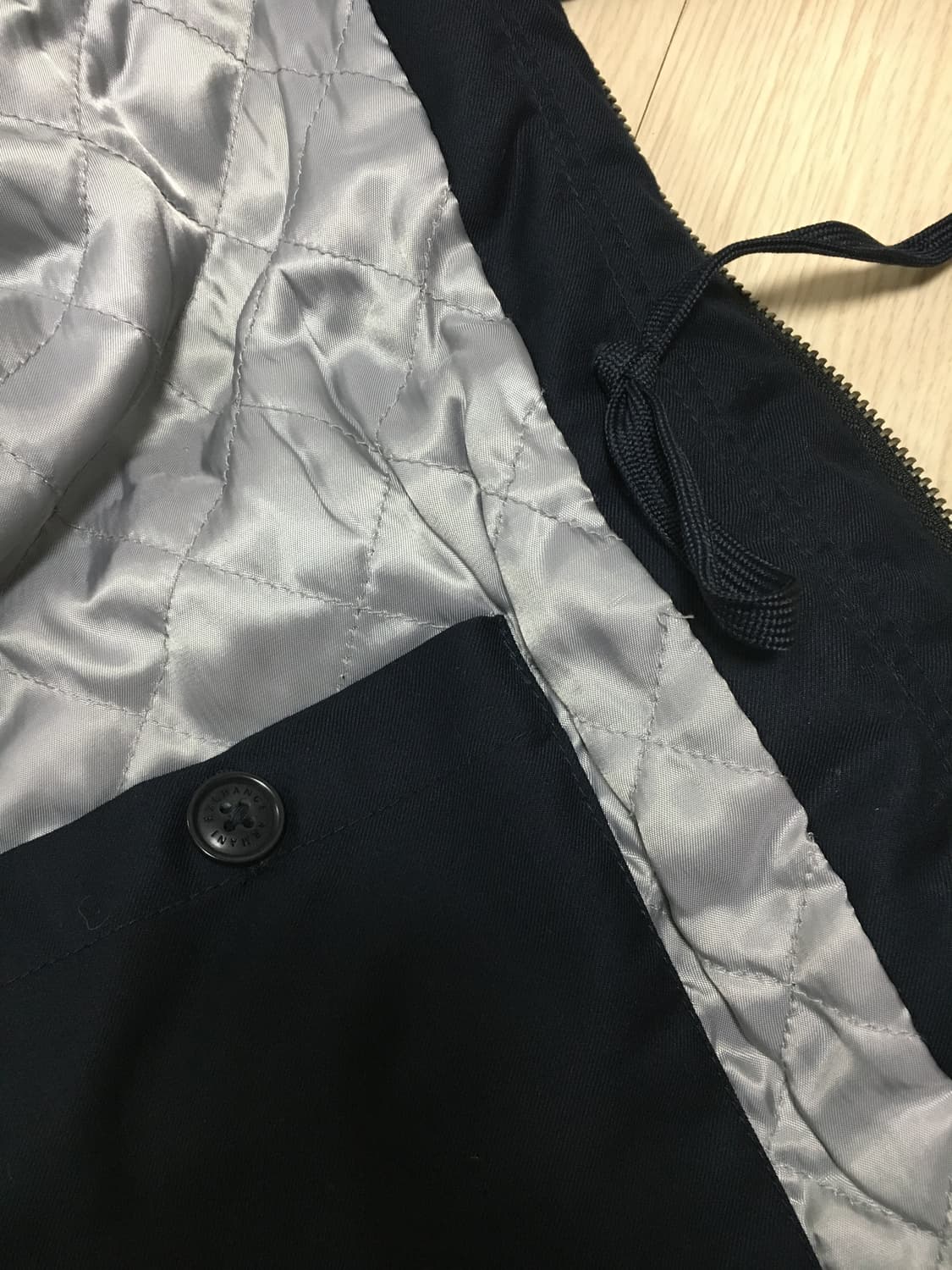 아르마니 익스체인지 M-65 자켓 야상 네이비 색상 판매합니다 상품이미지8