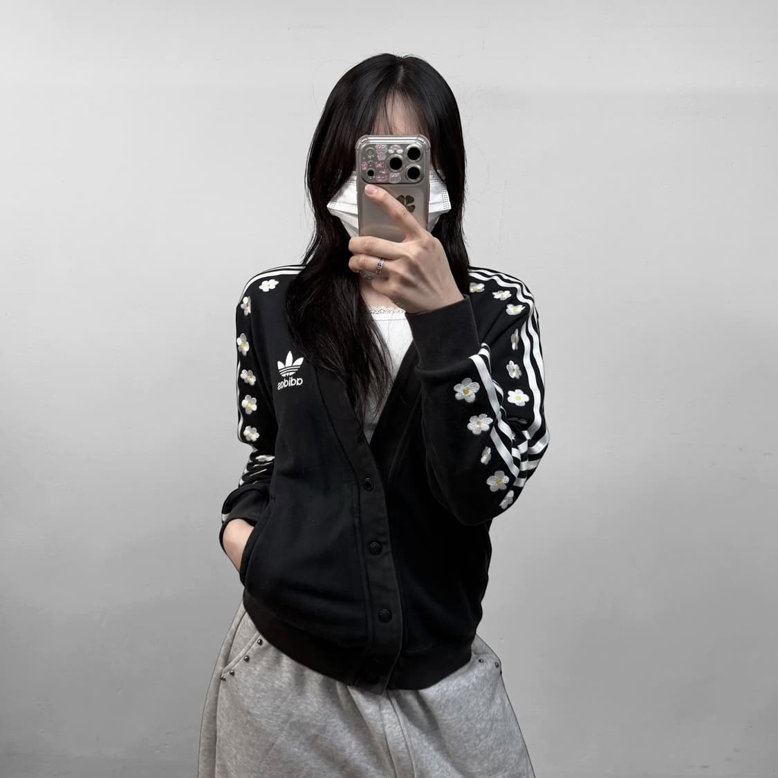 아디다스 x 퍼렐윌리엄스 데이지 스웻 가디건 블랙 상품이미지1