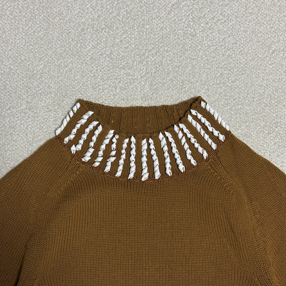 니나리치 하이넥 반팔 니트 상품이미지5