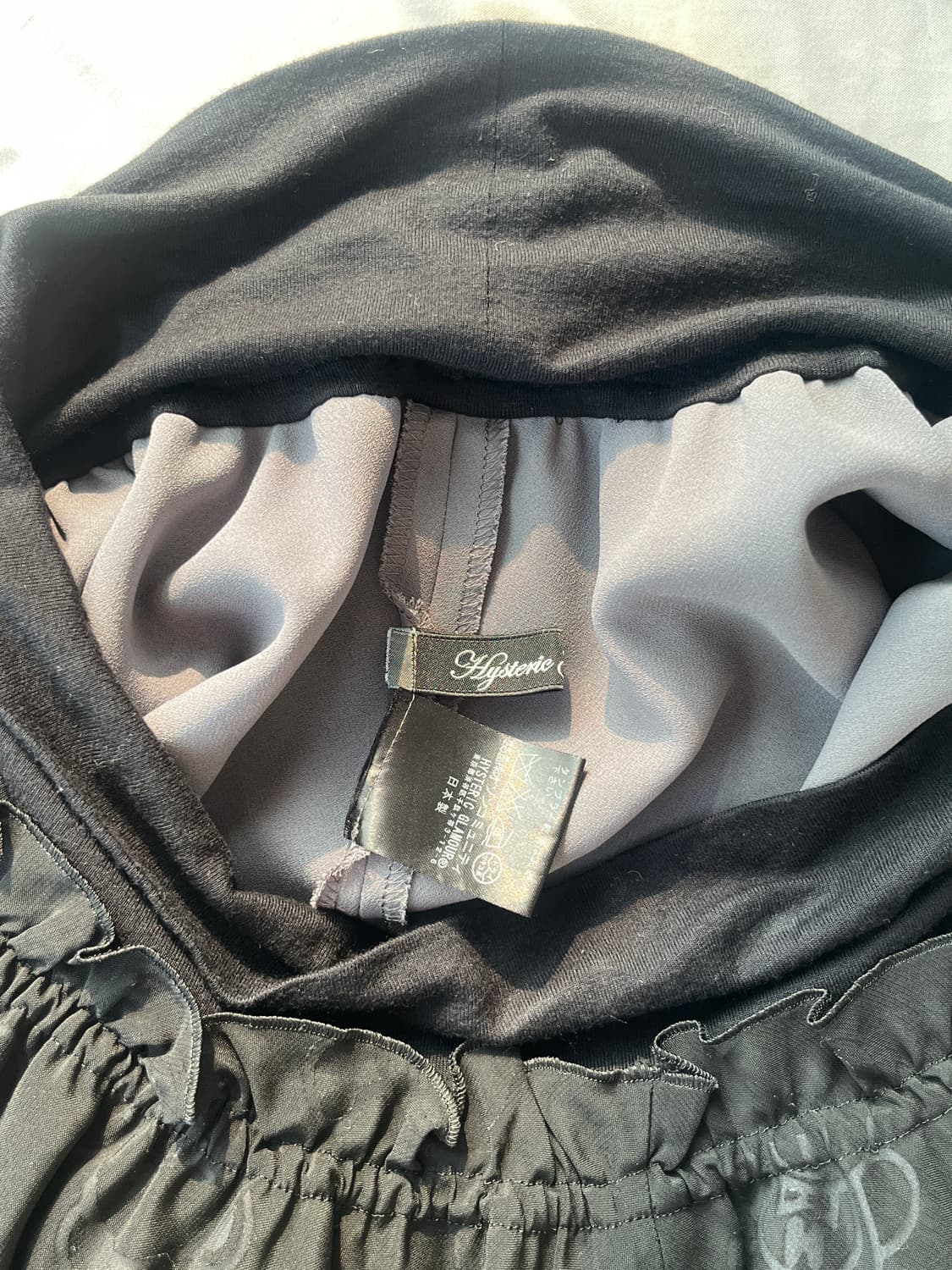 히스테릭 글래머 퍽베어 무늬 시스루 플레어 라인 프릴 미니 스커트 상품이미지4