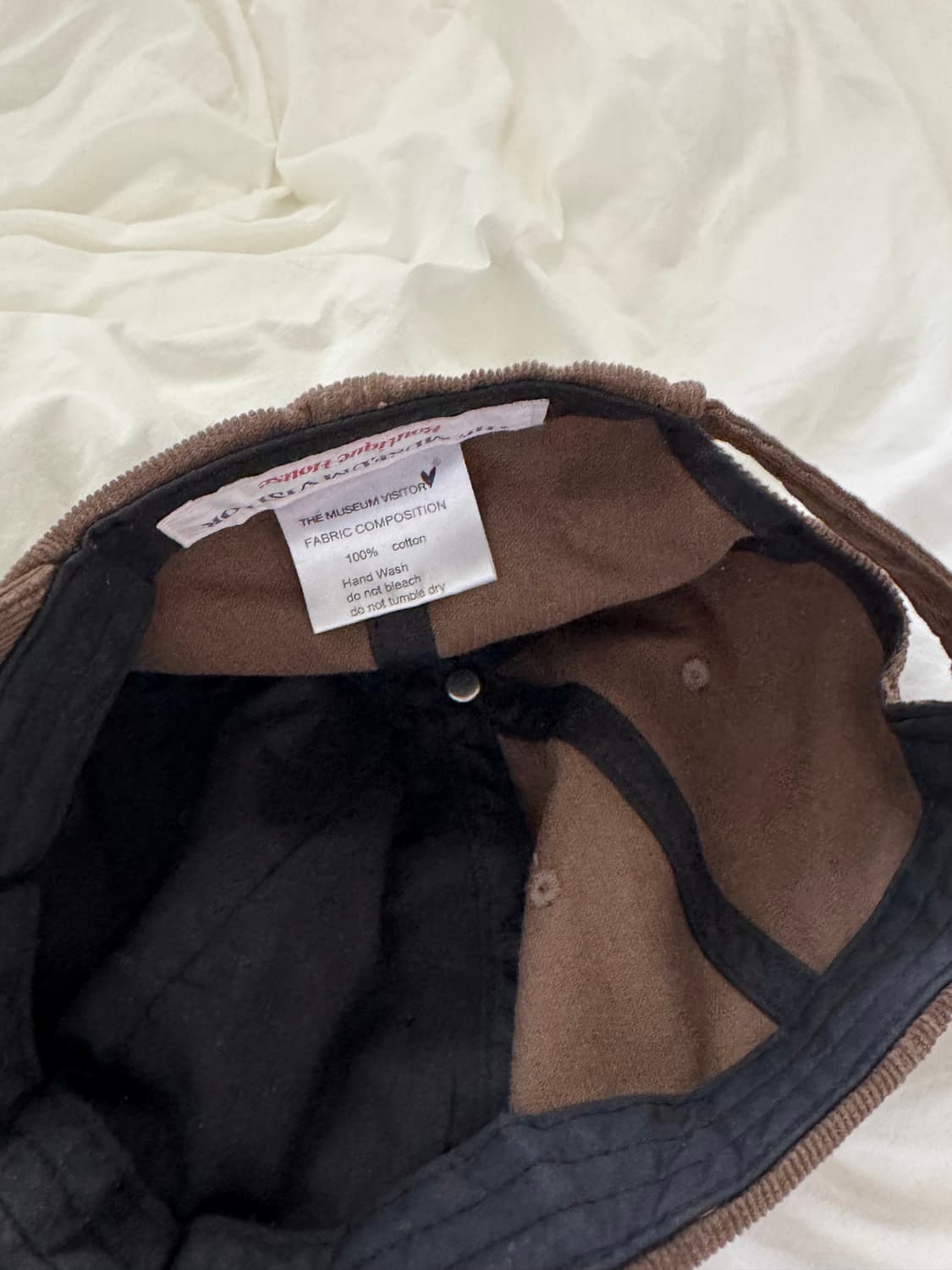 더 뮤지엄 비지터 볼캡 코듀로이 브라운 상품이미지2