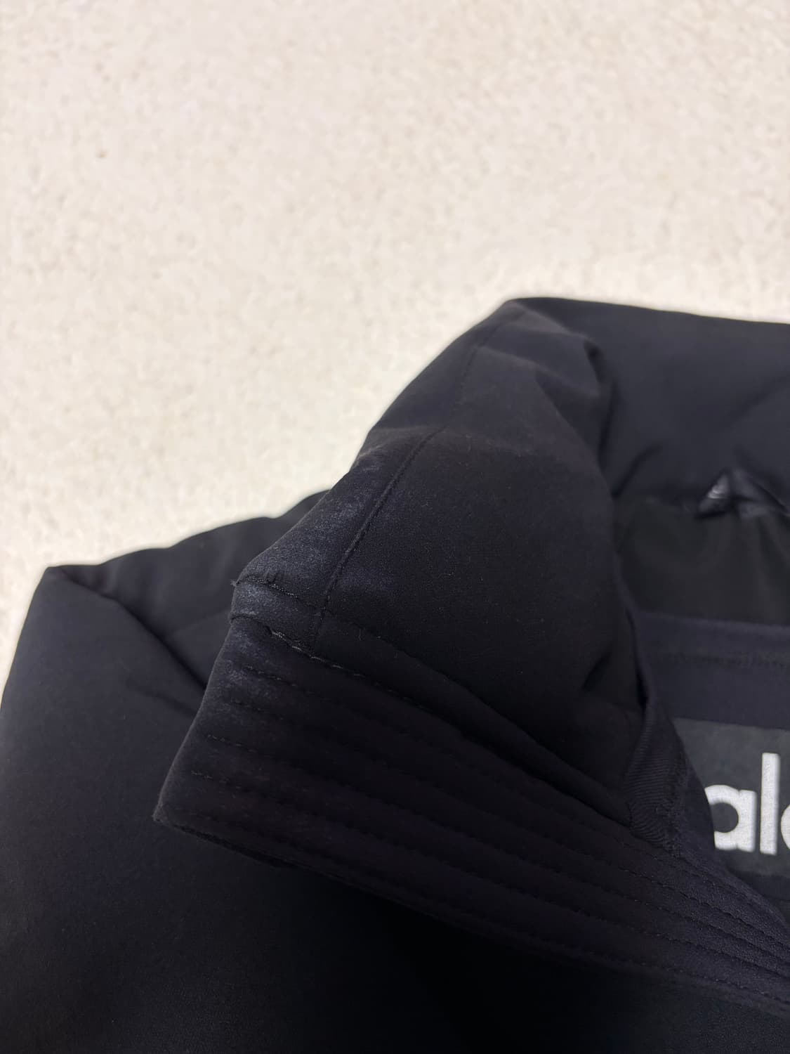 alo 알로 블랙 코르셋 숏패딩 xs 상품이미지9