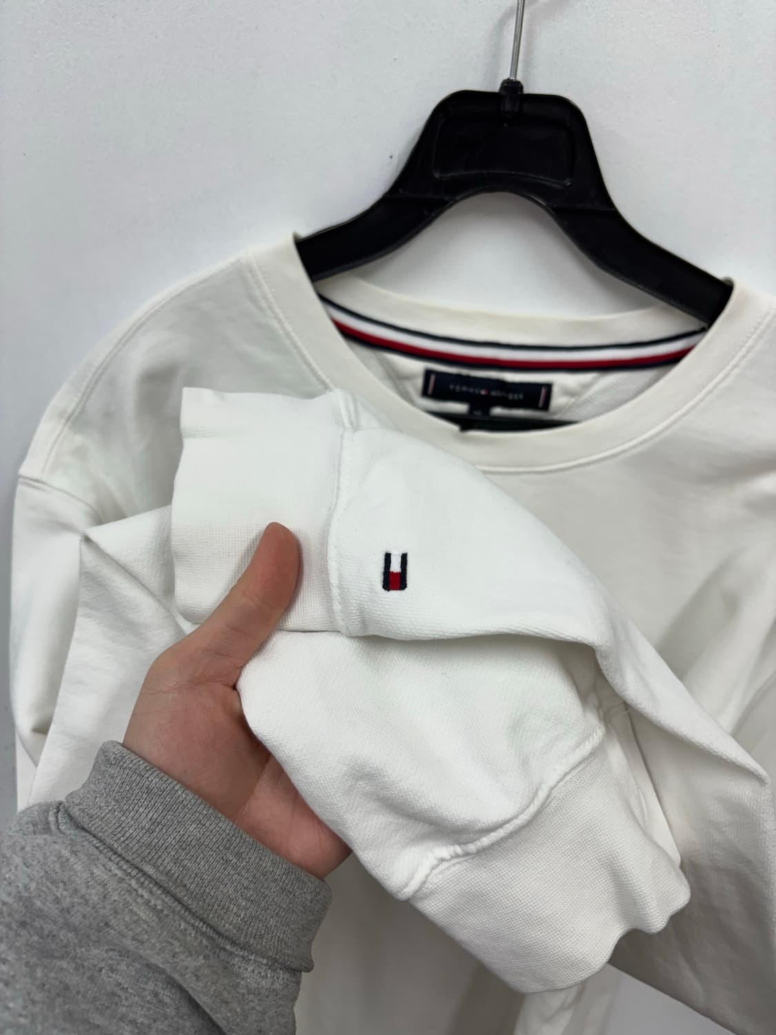 타미힐피거 맨투맨 상품이미지3