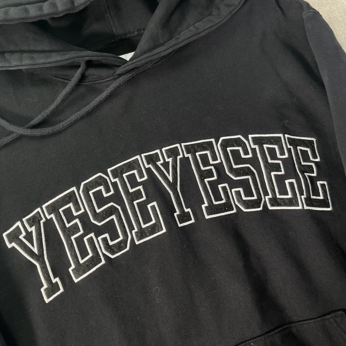 100 예스아이씨 빅로고 후드티 상품이미지2