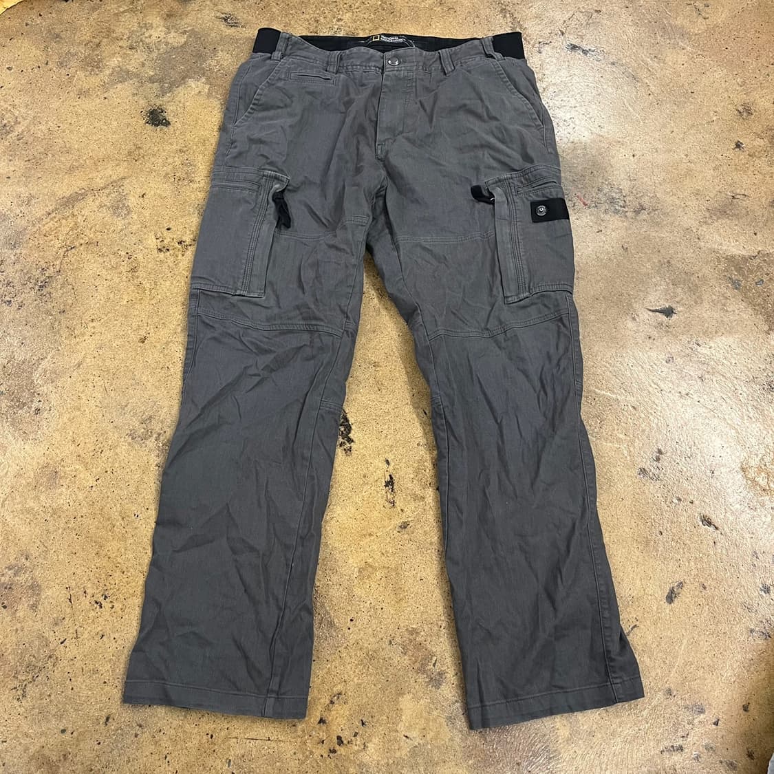 [정품] 내셔널지오그래픽 카고 바지 회색 b10 상품이미지3