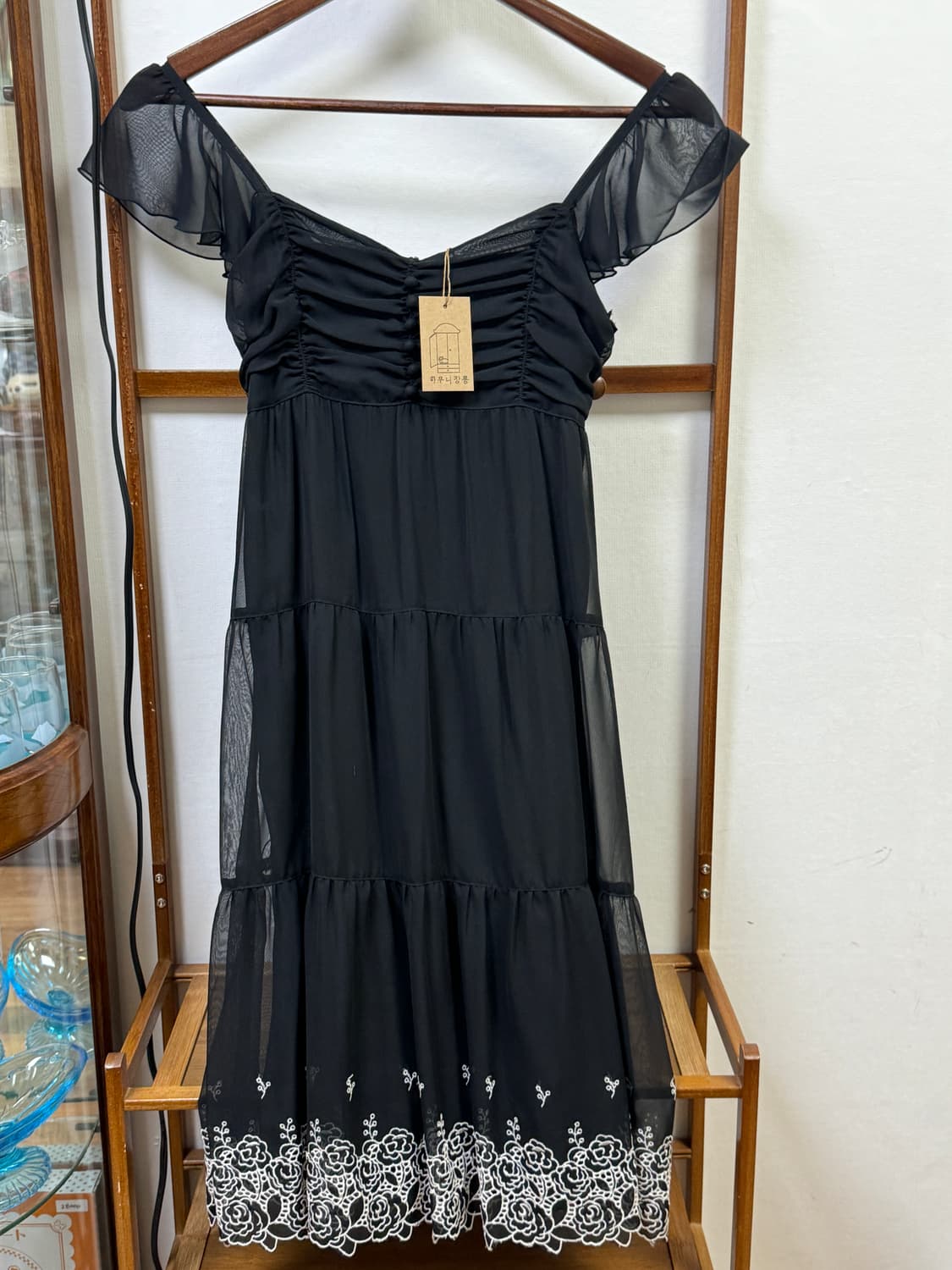 블랙 콩단추 나시 원피스 상품이미지1