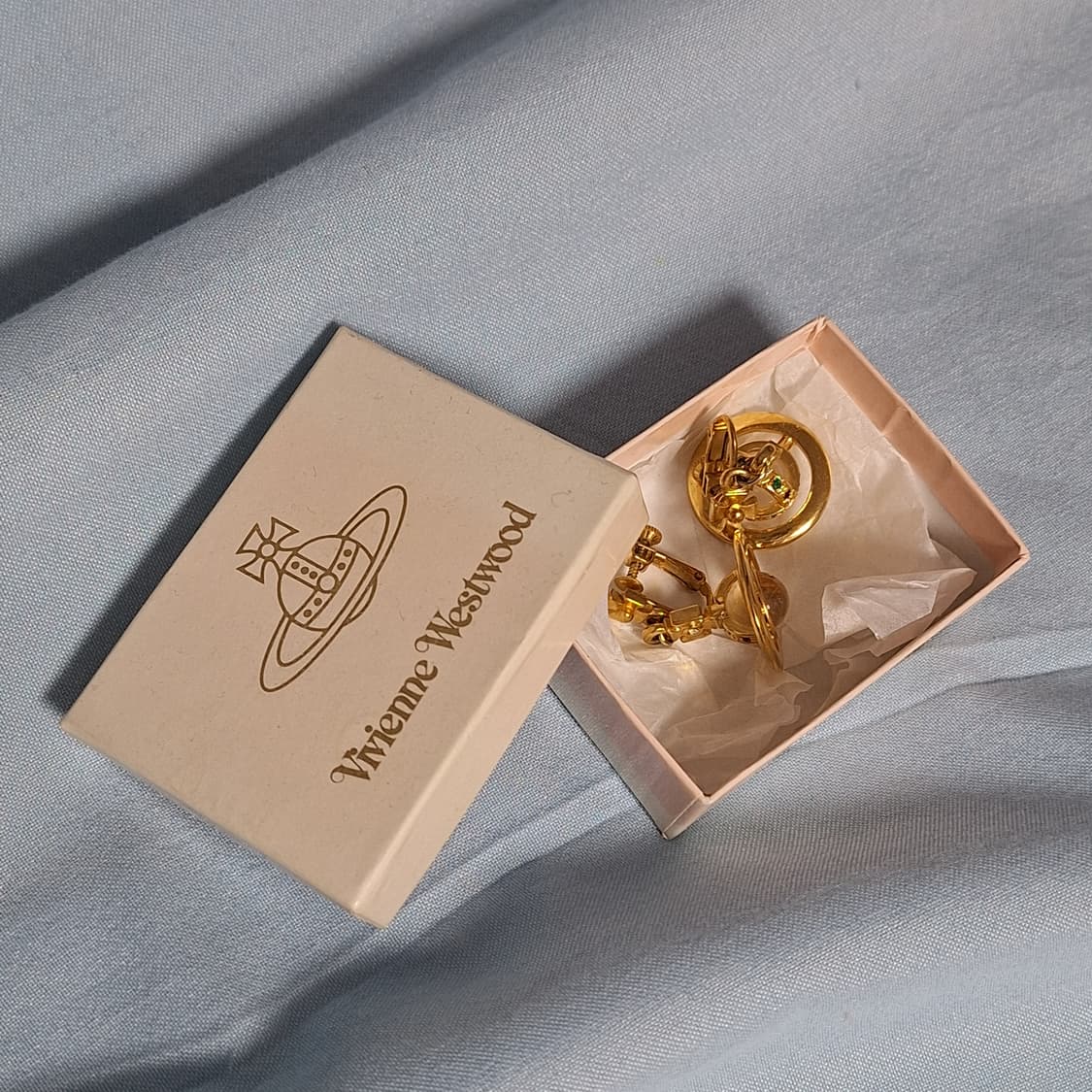 레어 유일매물) 비비안웨스트우드 입체 orb 클립형 귀걸이 귀찌 상품이미지4