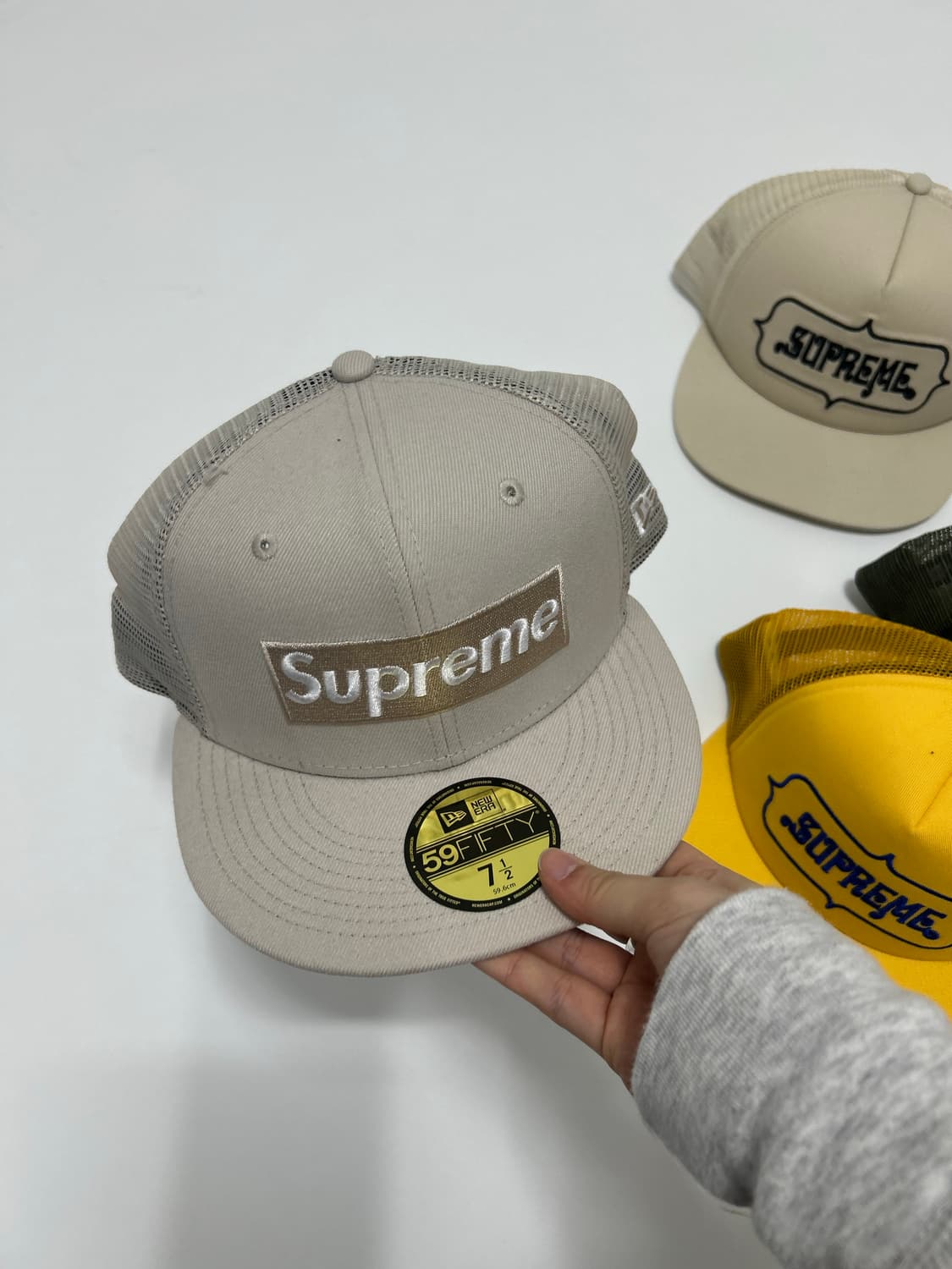 슈프림 x 뉴에라 박스로고 메쉬 캡 모자 5총사 상품이미지7