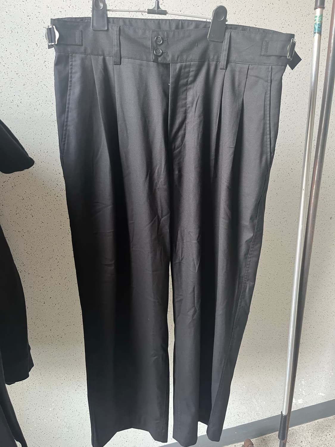 어나더 오피스 산티아고 슬랙스 블랙 상품이미지1