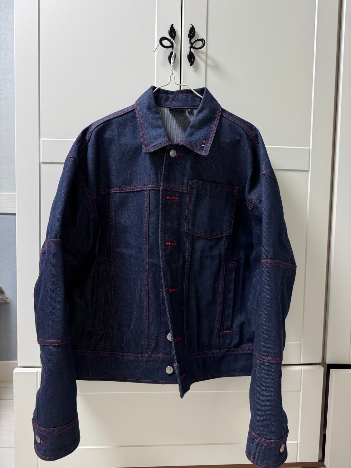 로맨틱크라운 스티치 데님 트리거 자켓 네이비 상품이미지1