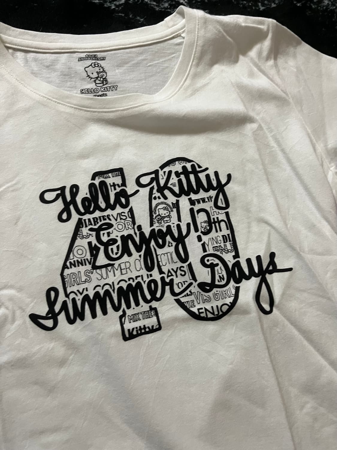 헬로키티 40주년 일본브랜드VIS 콜라보반팔티 상품이미지1