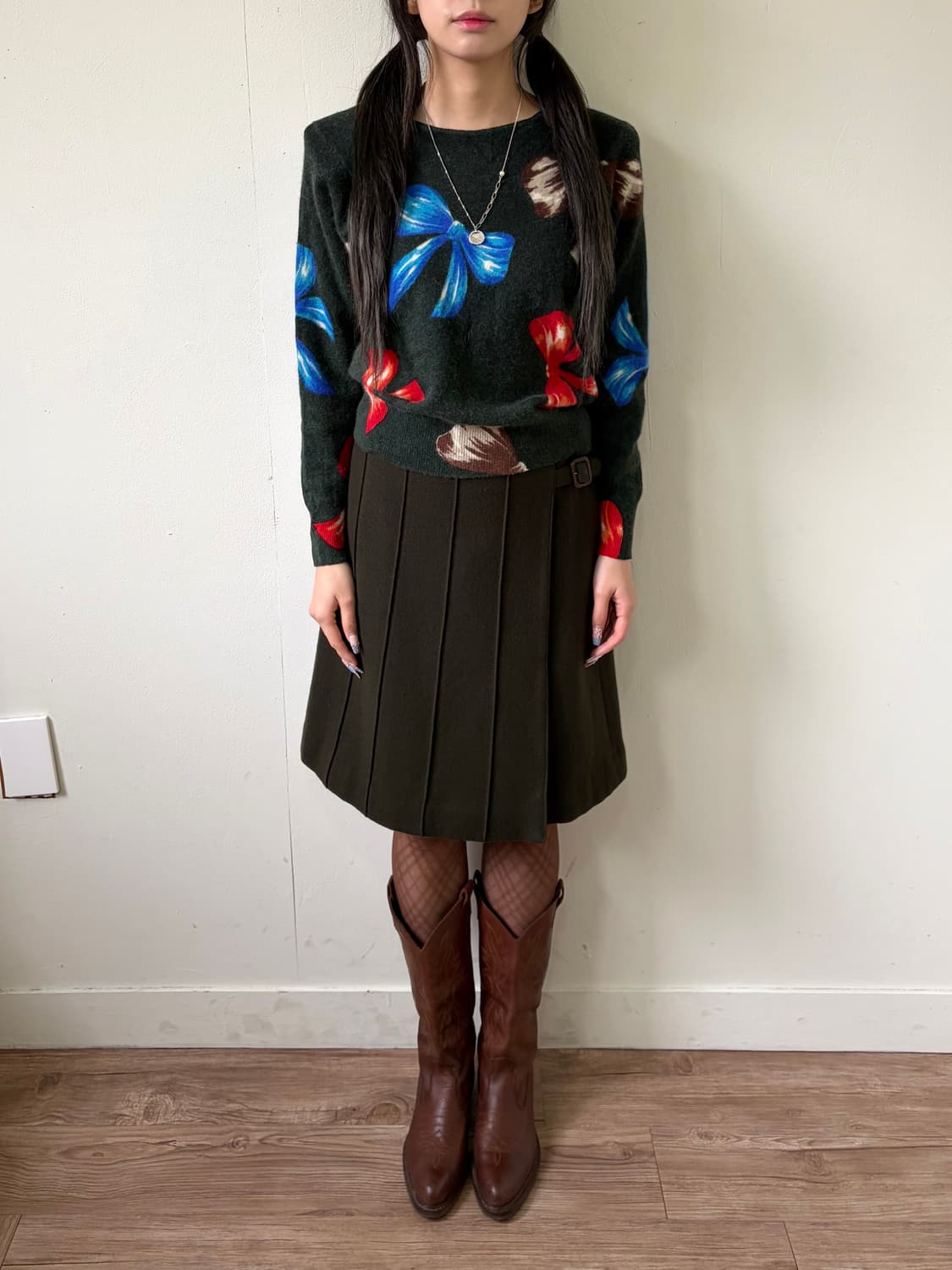 Chamois Royal 아트 리본스웨터 상품이미지7