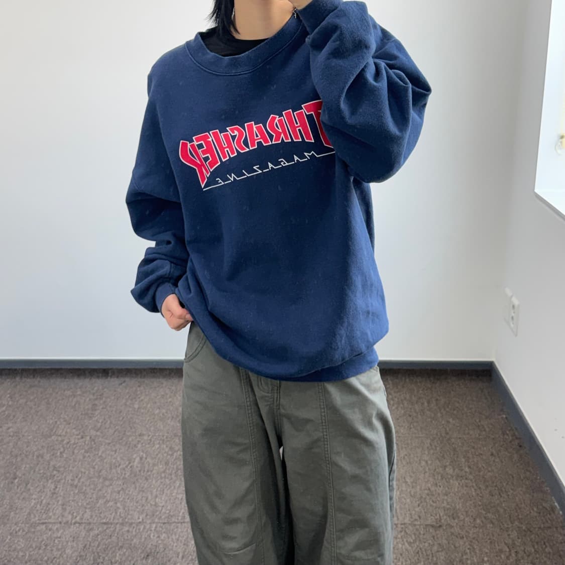 Thrasher 트레저 스펠아웃 로고 네이비 맨투맨 상품이미지2