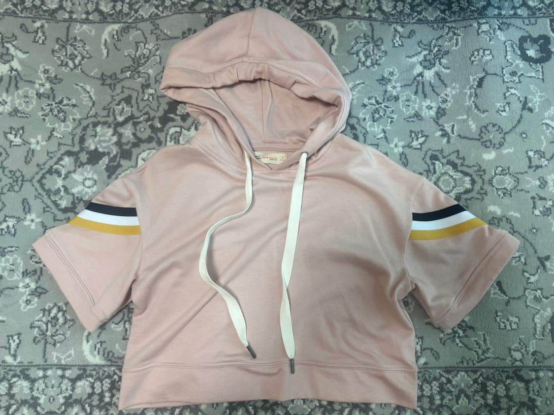 Bershka 크롭 반팔 후드티 상품이미지1