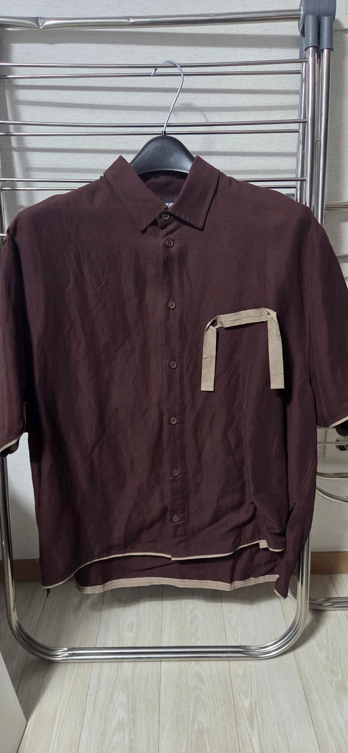 자크뮈스 Le Raphia 반팔셔츠 브라운색상 s사이즈 팝니다  상품이미지3