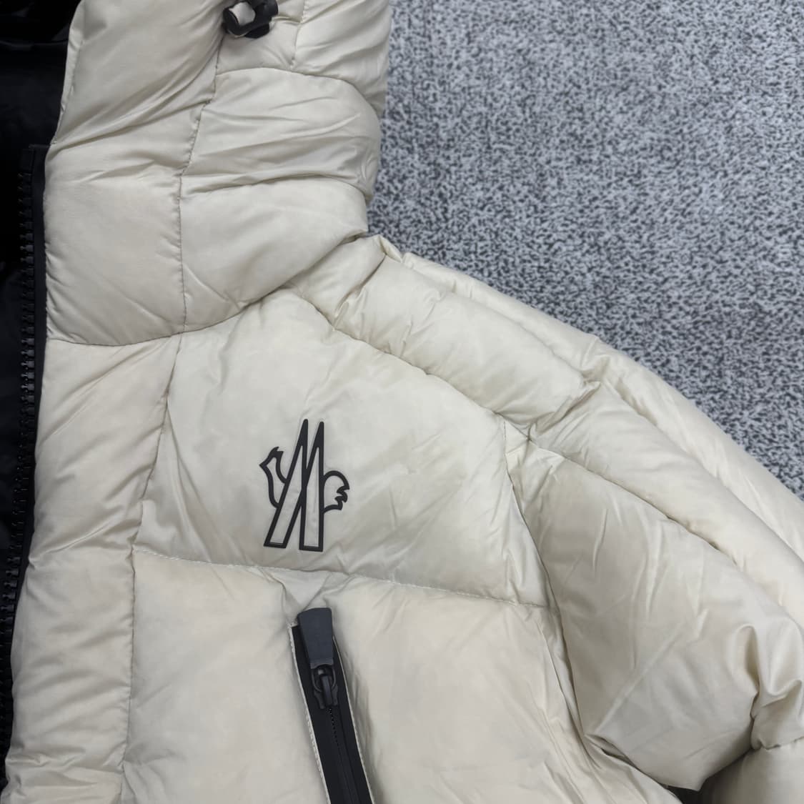 몽클레어 그레노블 세르페리 다운 자켓  상품이미지9
