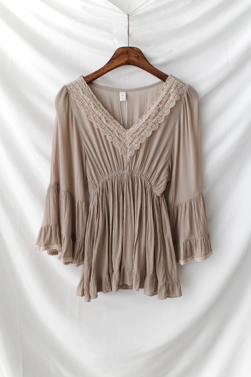 shirring lace blouse 상품이미지1