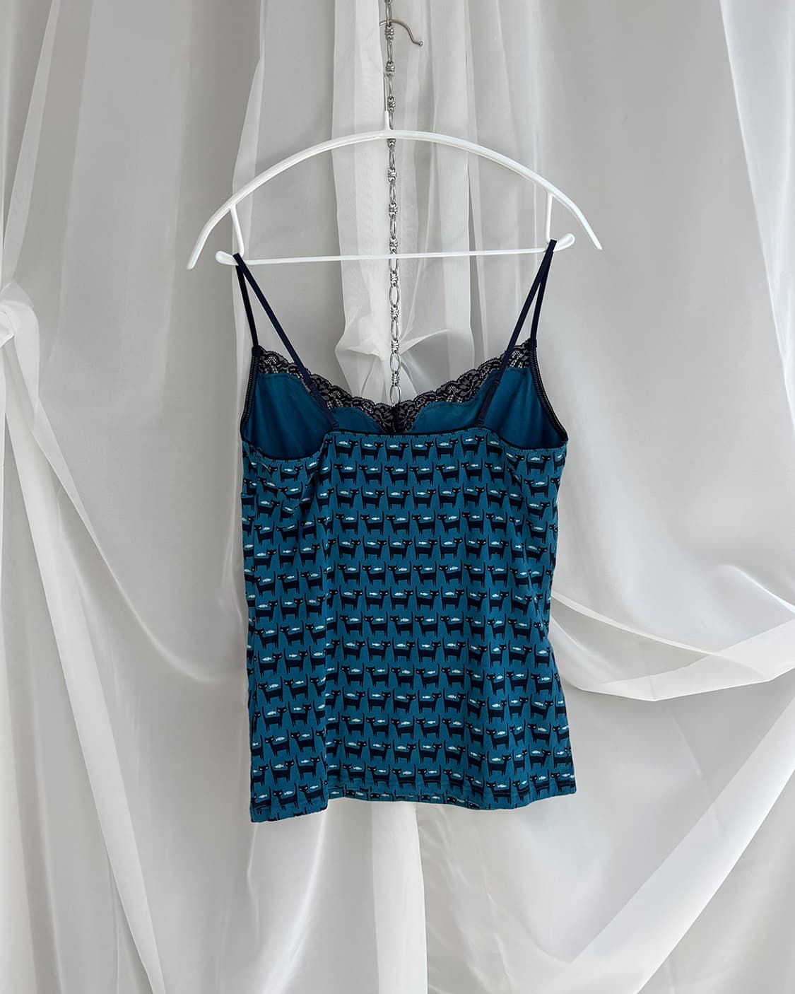 UNIQLO neko fish pattern lace sleeveless 상품이미지2