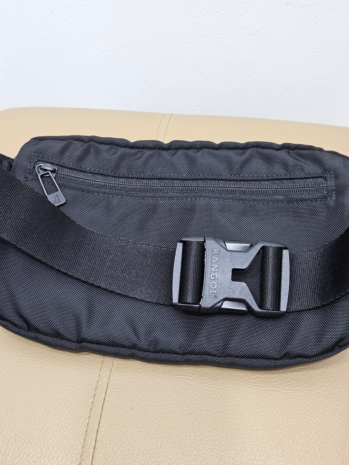 캉골(KANGOL) 블랙 힙색 1215 상품이미지5