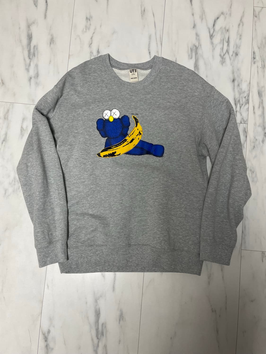 유니클로x카우스 스웻셔츠 m사이즈 상품이미지1