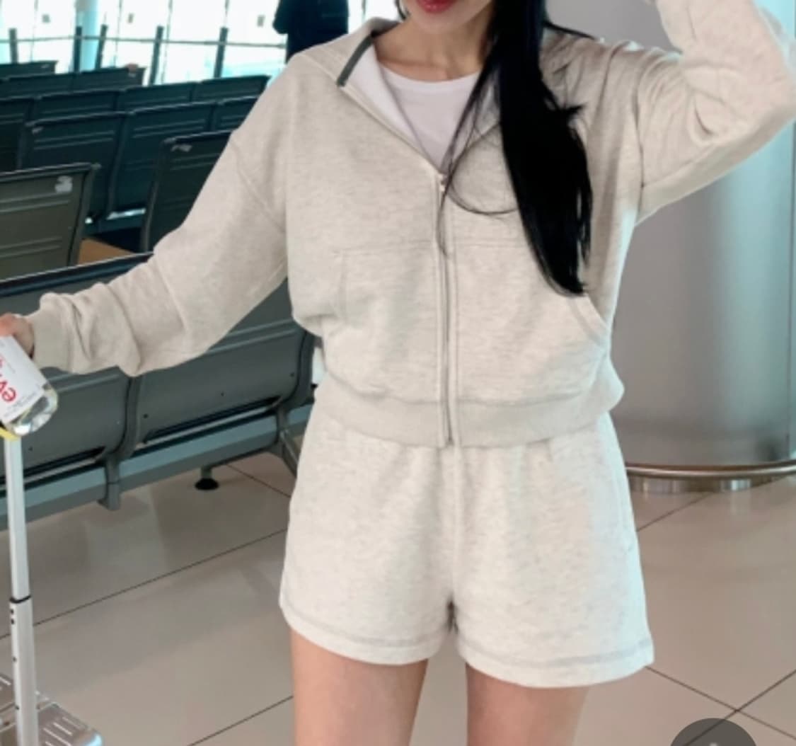 새상품 여성 안단테나인 새미크롭 후드집업점퍼,숏팬츠  상품이미지1