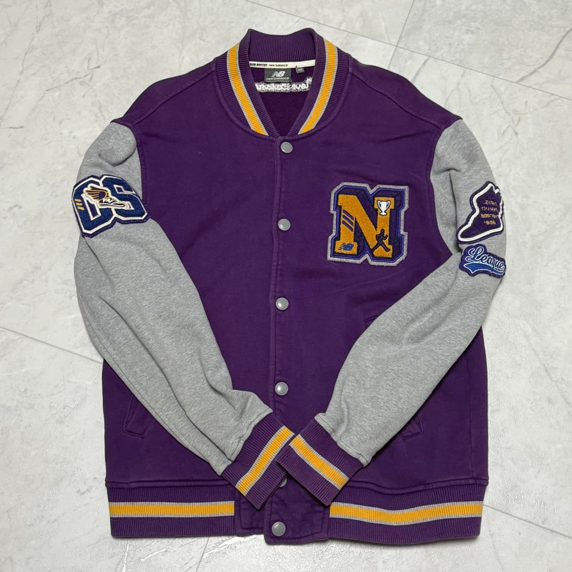 뉴발란스 바시티 자켓 상품이미지1