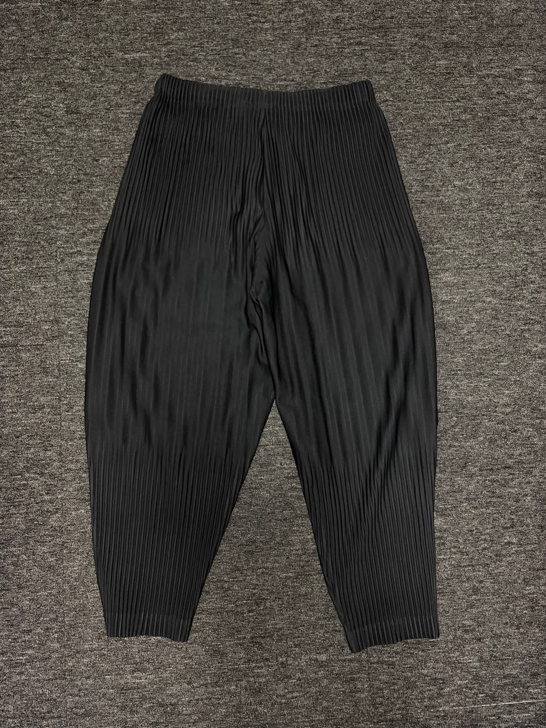 옴므플리세 블랙 3사이즈 팬츠 상품이미지4