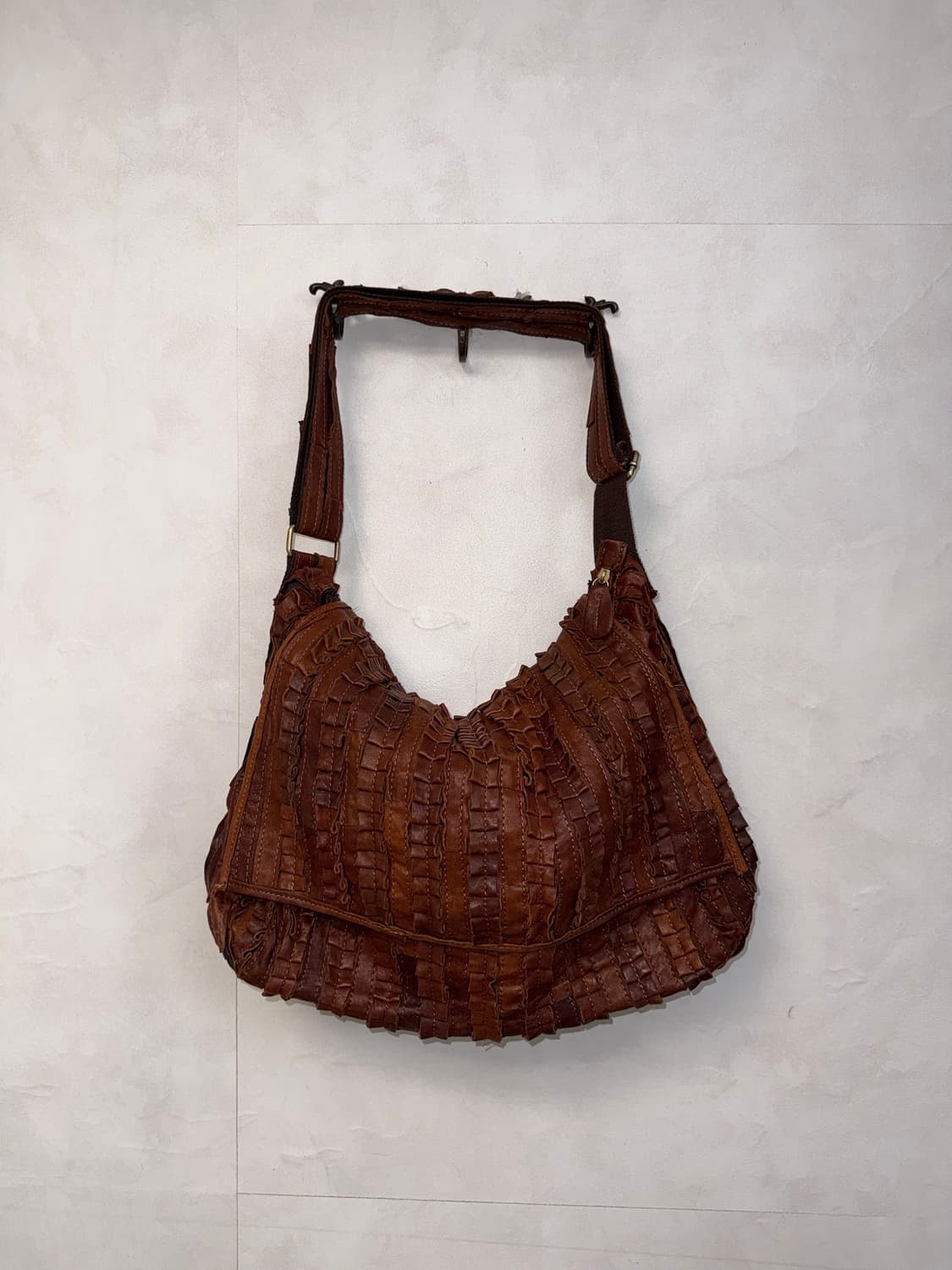 Brown lamb skin shirring wrinkled 크로스백  상품이미지1