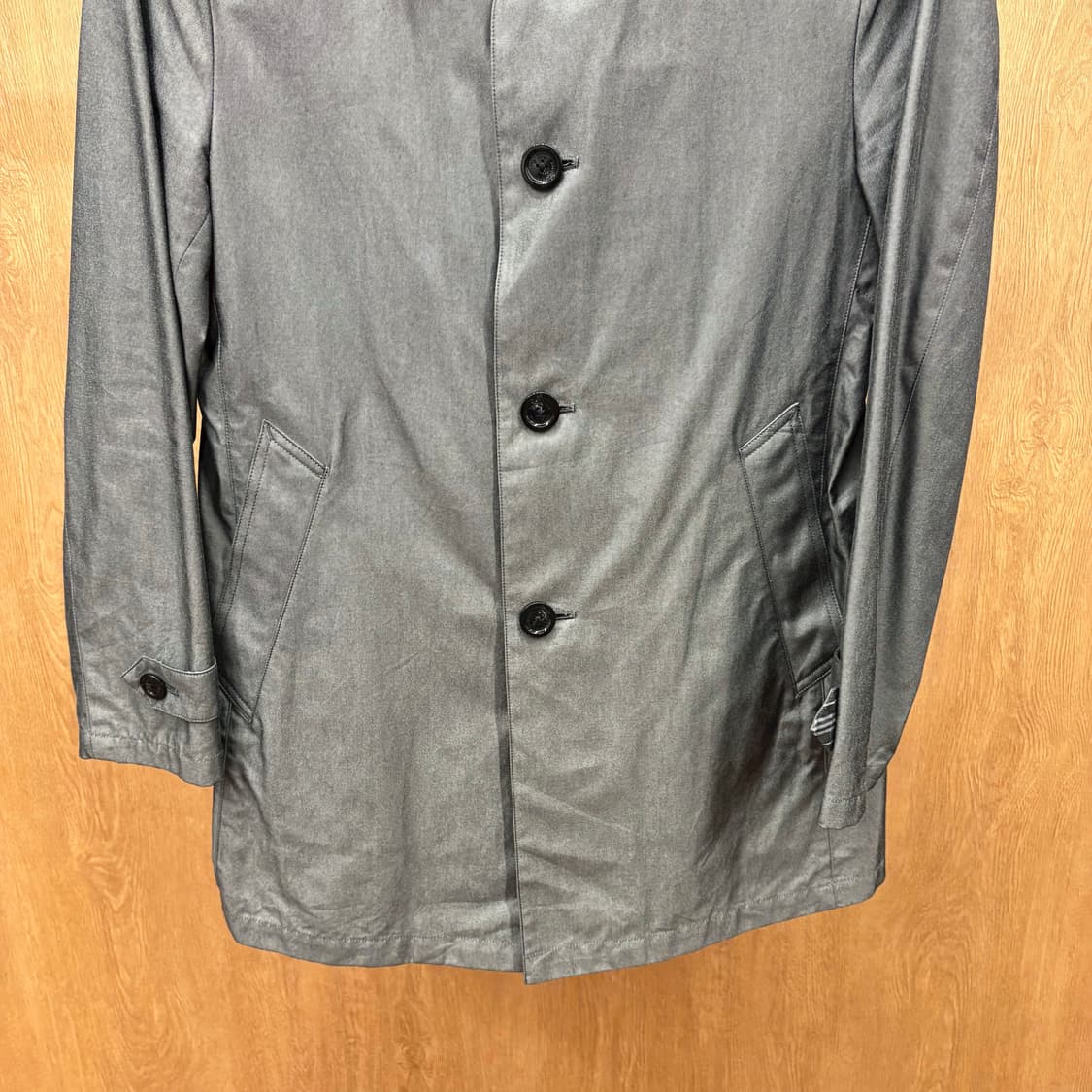 버버리 블랙 라벨 코튼 미디 트렌치 코트 싱글 버튼 디테일 차콜 그레이 상품이미지5