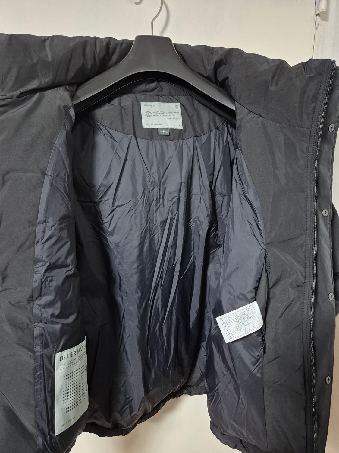 25FW 벨리에 크로스라인 후디스 구스다운 블랙 상품이미지4