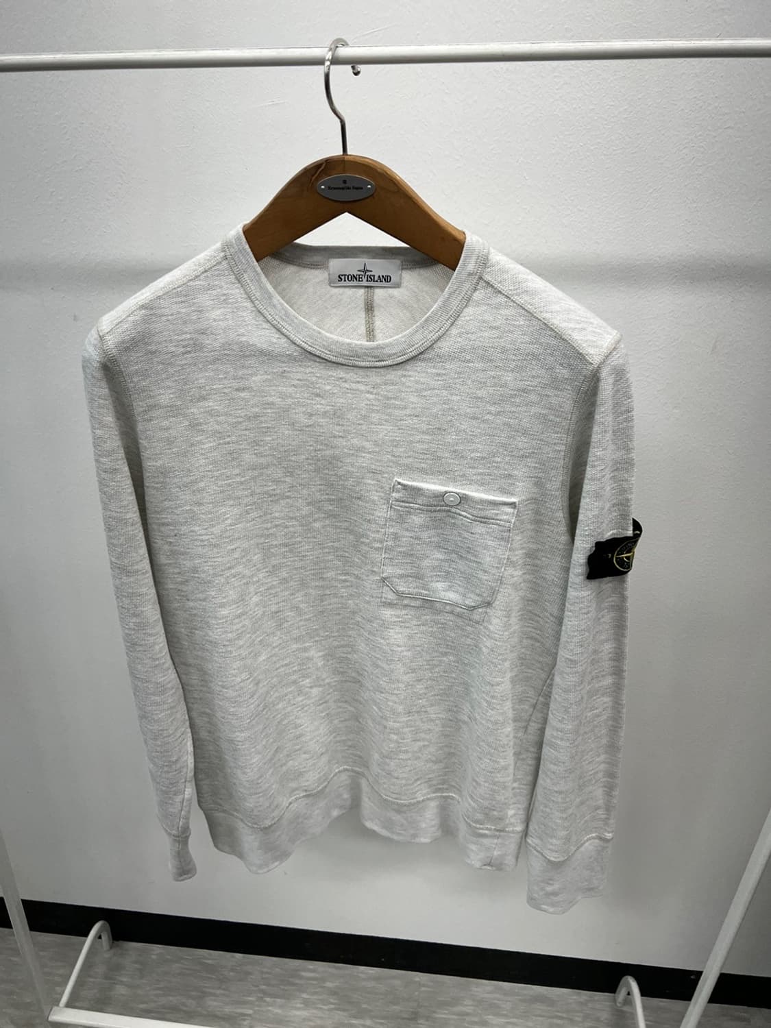 105) 스톤 포켓 니트 상품이미지1