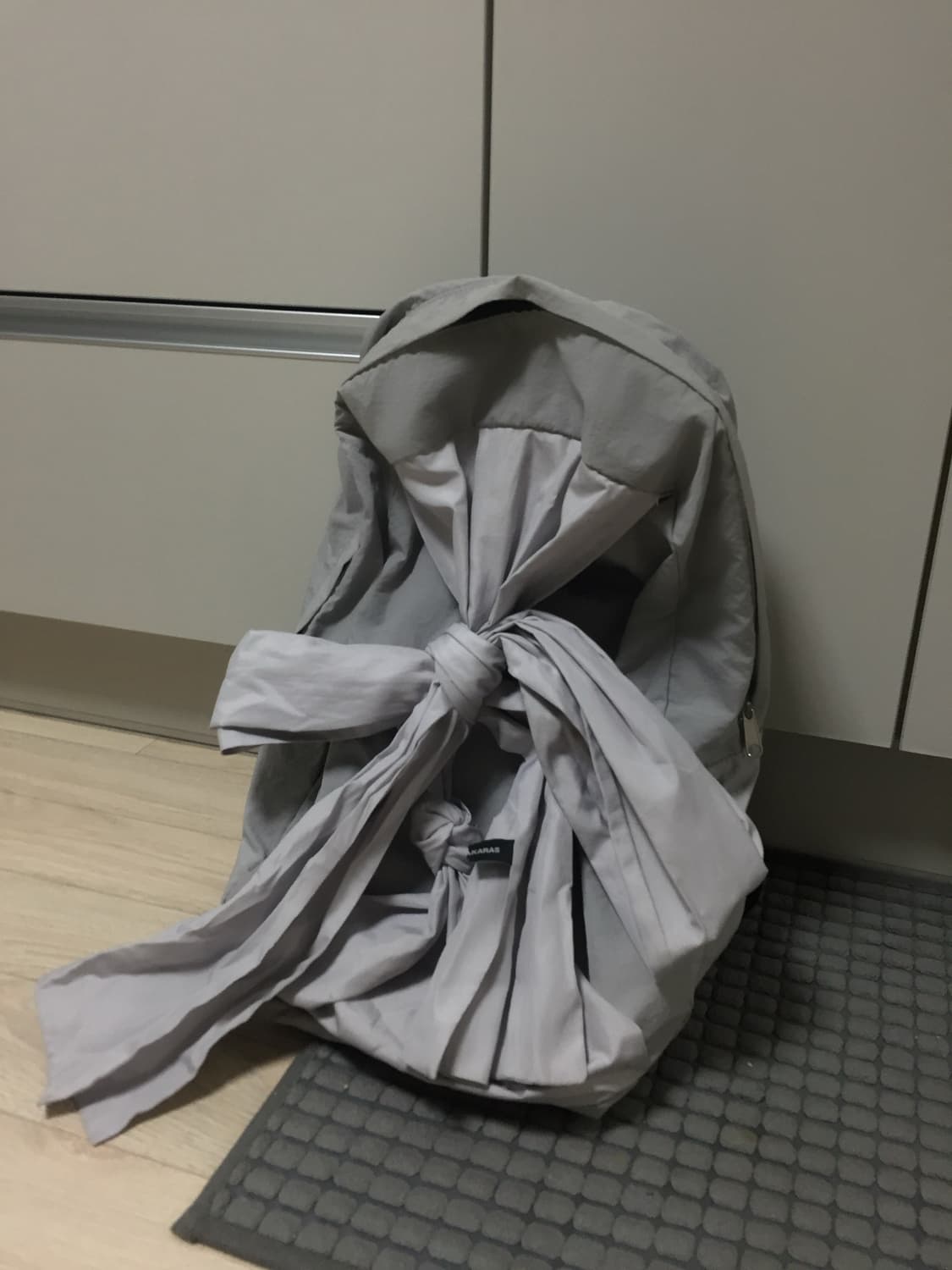 이우가마카라스 Knotted Backpack 상품이미지2
