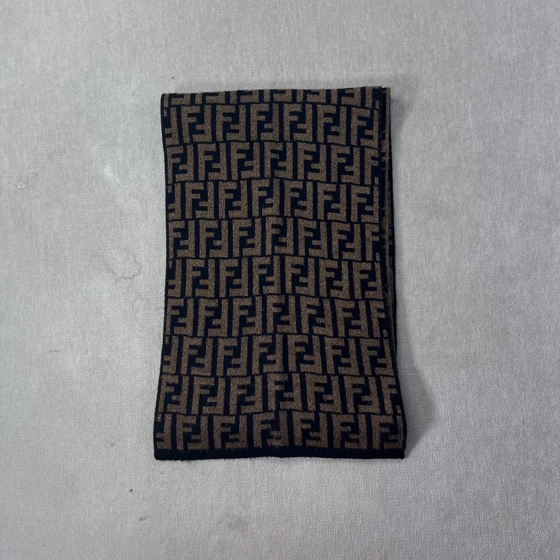 팬디 주카패턴 ff 머플러 상품이미지2