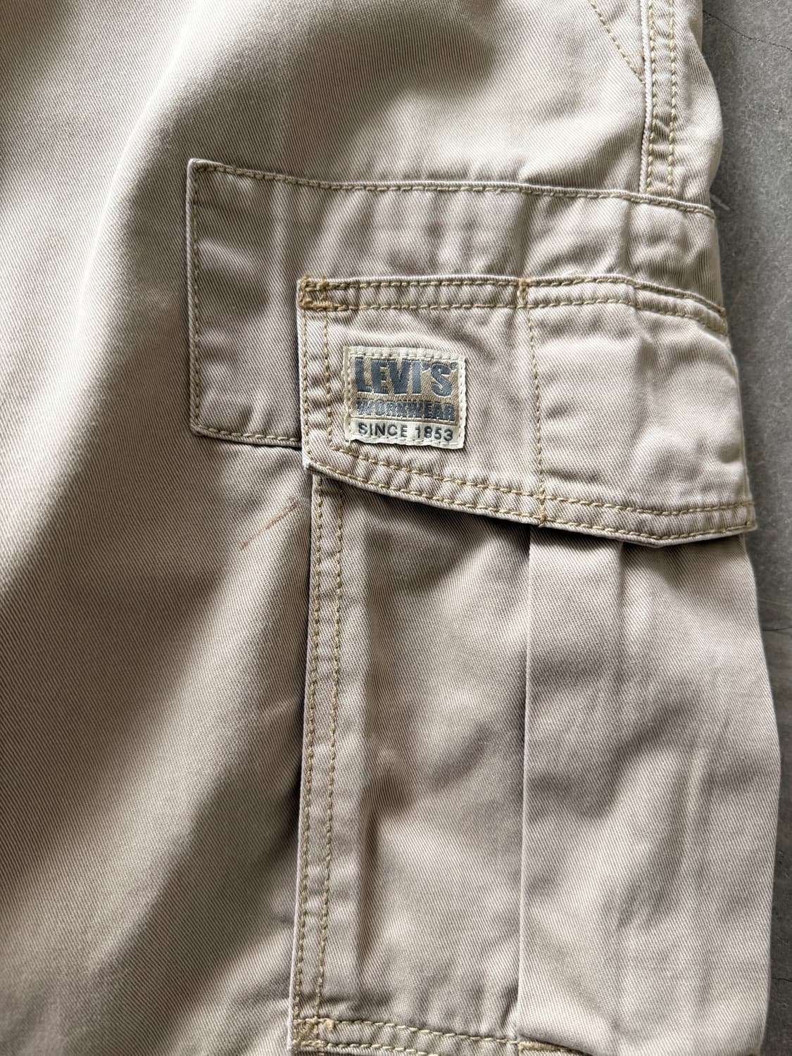 Vintage Levi's Cotton Cargo Shorts 상품이미지6