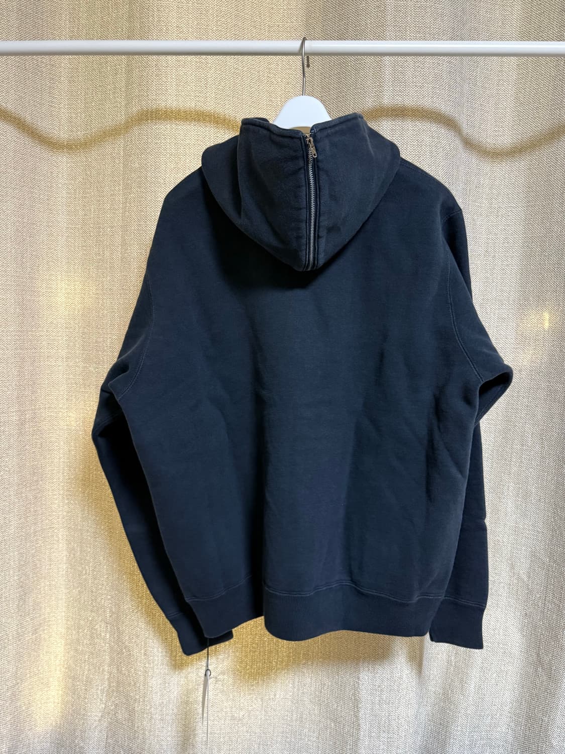 [3] 아프레쎄 26SS 빈티지 세일러 후드 하프 집 스웨트셔츠 블랙 상품이미지4