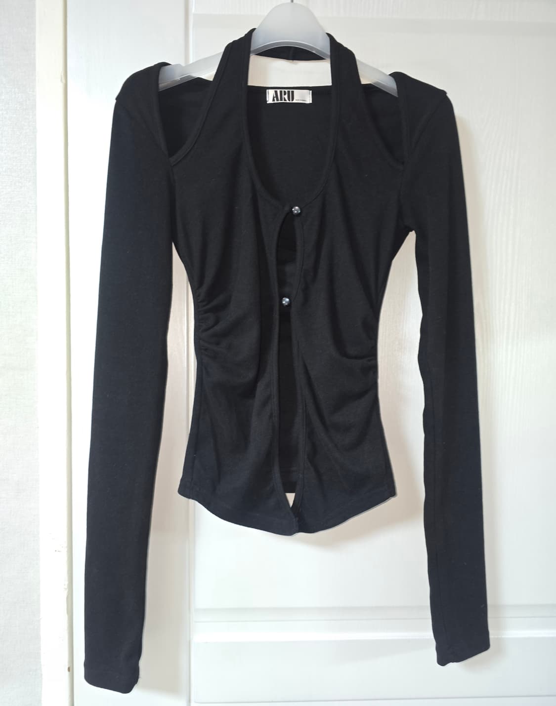 블랙 긴팔 트임 티셔츠 상품이미지1