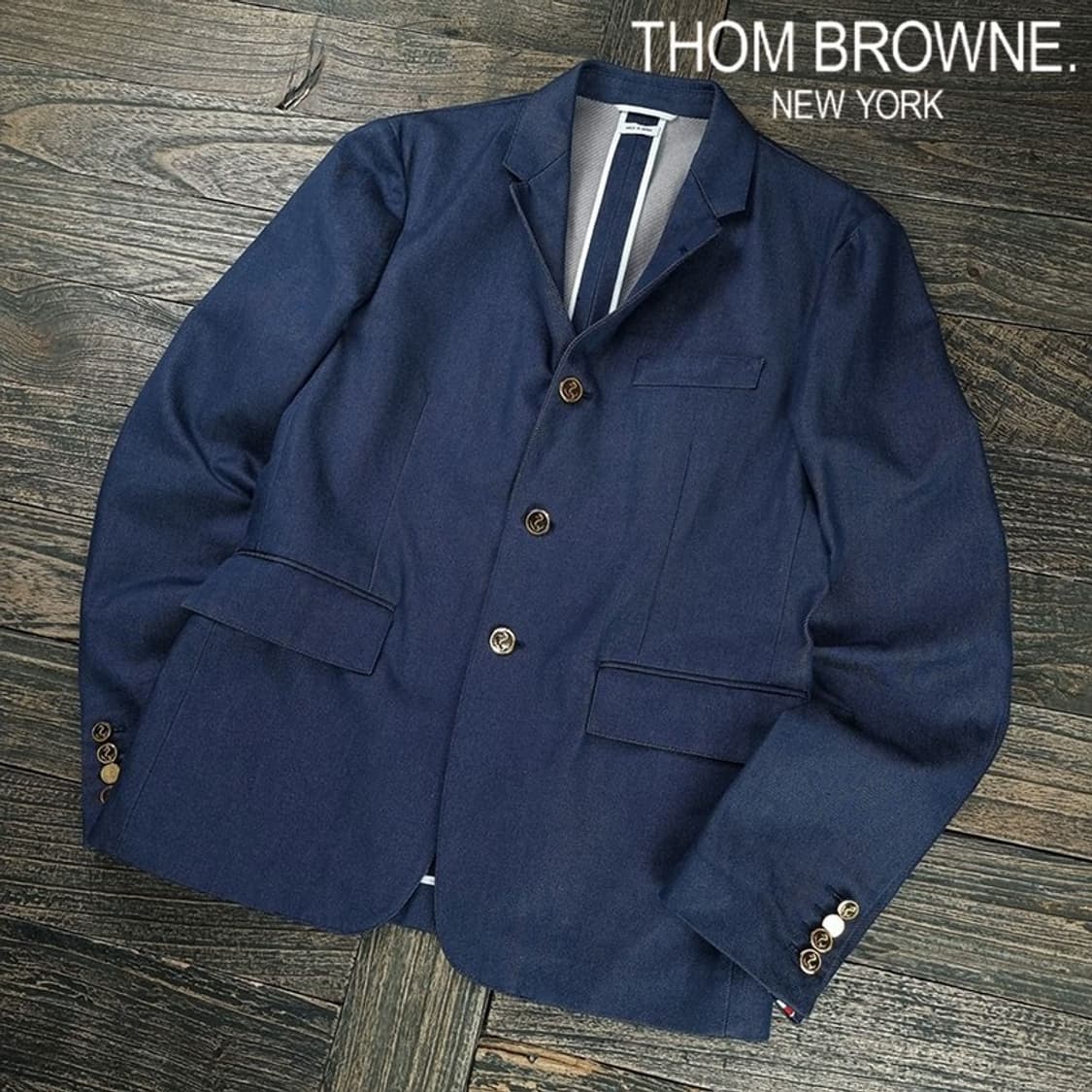 [톰브라운] 슬림핏 데님 블레이저 자켓 P01621 상품이미지1