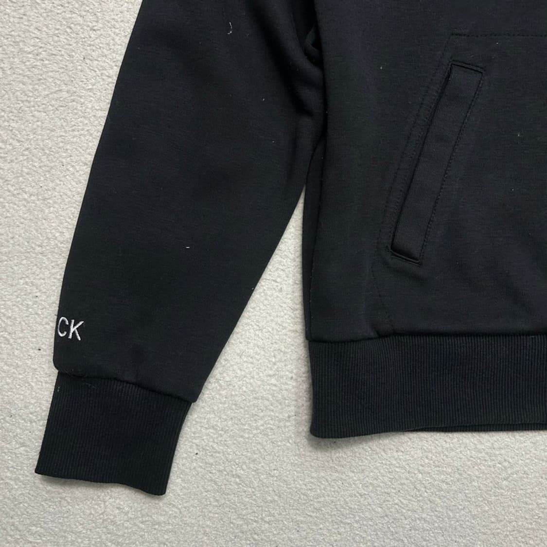 캘빈클라인 퍼포먼스 블랙 화이트 자수로고 폴리 코튼 혼방 후드티 S 상품이미지2