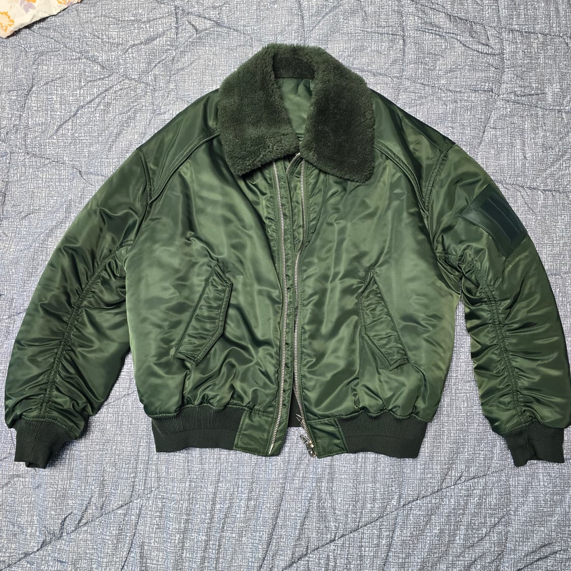 [52] 준지 21FW 컬렉션 무스탕 마원 카키 상품이미지1