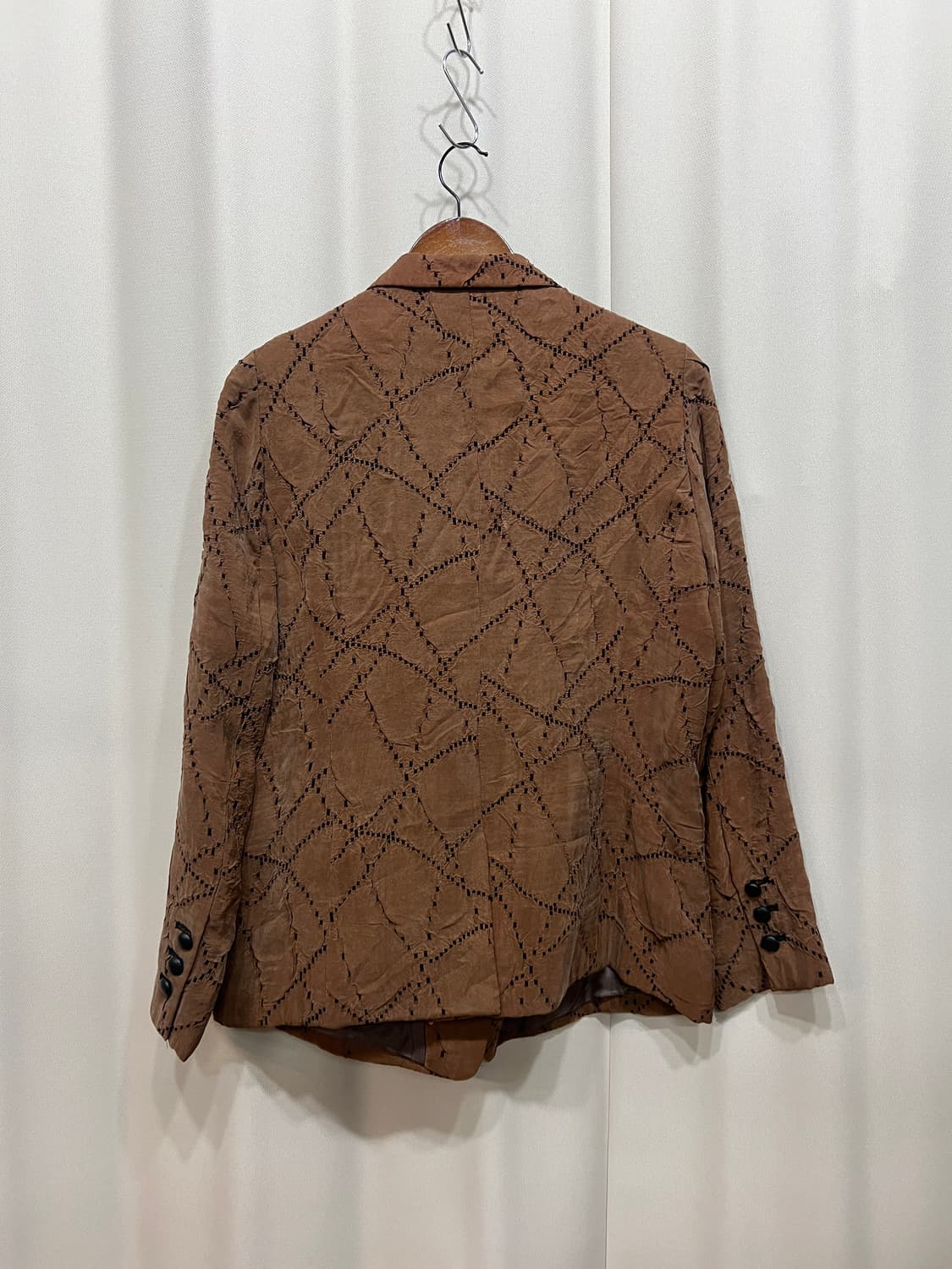 빈티지 여성 펀칭 디테일 3버튼 블레이저 상품이미지5