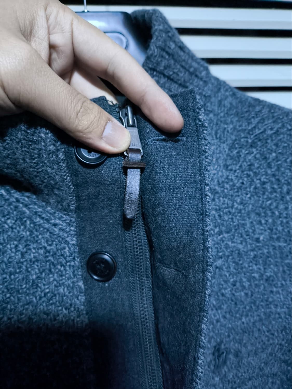 100 헤지스 방풍 니트 집업 상품이미지5