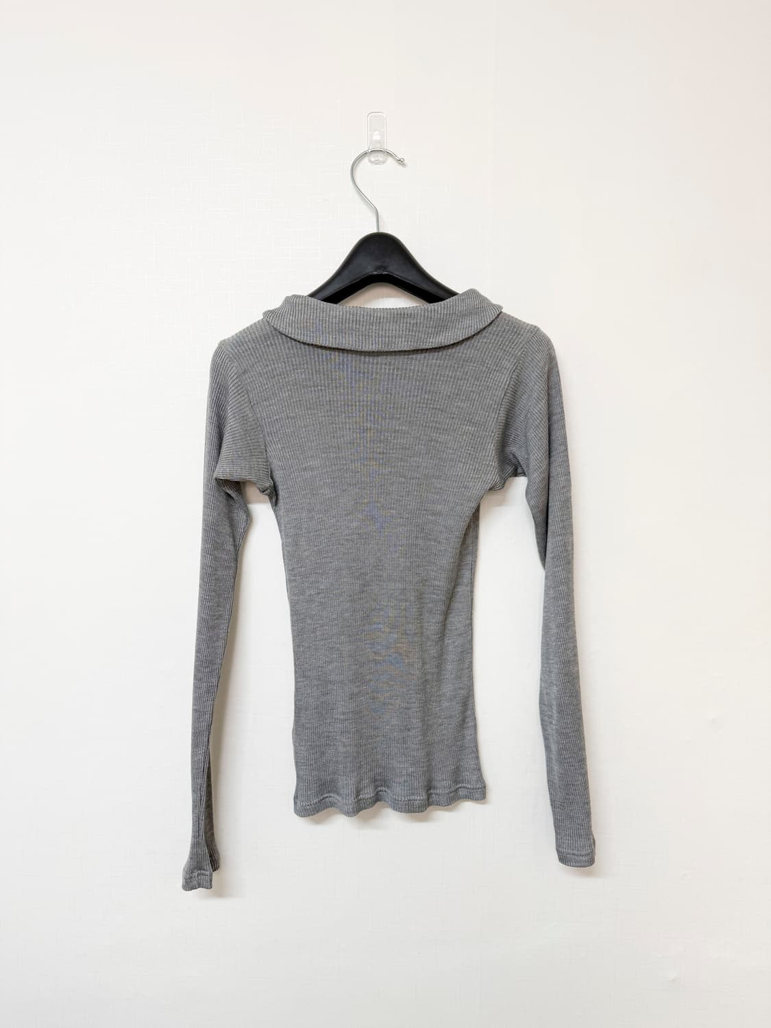 꼼데가르송 라운드카라 실크 탑 상품이미지3